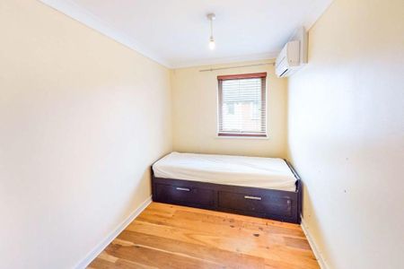 3 bedroom detached house to rent - Photo 2