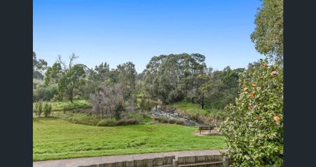 Spacious 3-Bedroom Unit with Tranquil Views in Dandenong North - Your Next Home&excl; - Photo 2