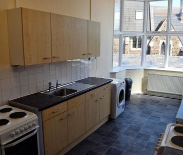 1 bedroom in a house share to rent - Photo 6
