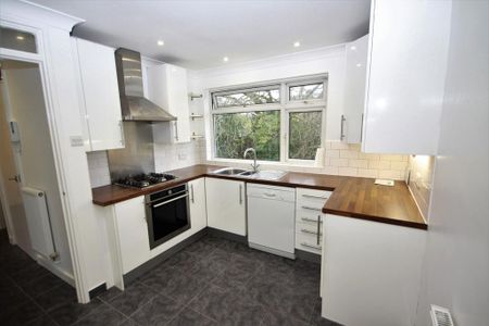 1 bedroom flat to rent - Photo 5