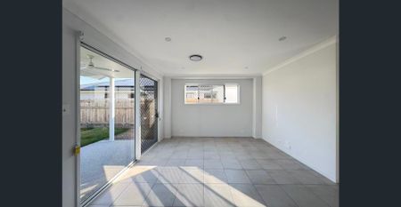 34 Loupos Street, Pallara, Qld 4110 - Photo 2