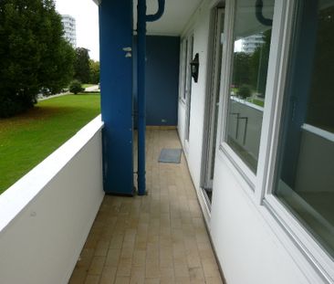 Platz zum Wohlfühlen: Großzügige Wohnung mit Loggia und viel Licht - Photo 1