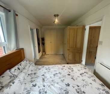 3 bedroom semi-detached house to rent - Photo 3