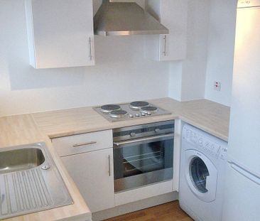 2 bedroom apartment to rent - Photo 6