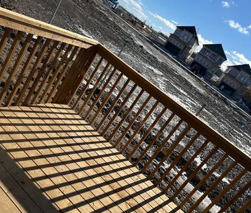 For Lease - 15 Barnyard Trail, Barrie, Ontario - Photo 1