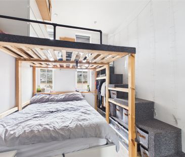 1 bedroom in High Street, Berkshire - Photo 2