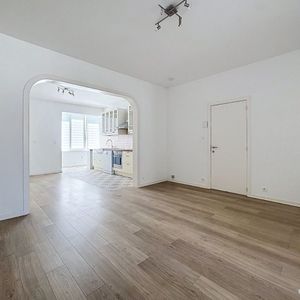 Appartement te huur in Ukkel voor € 1.250 met 2 slaapkamers - Foto 3