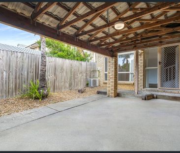 Cosy Place To Call Home, 2 Bed 1 Bath 1Car - Photo 6