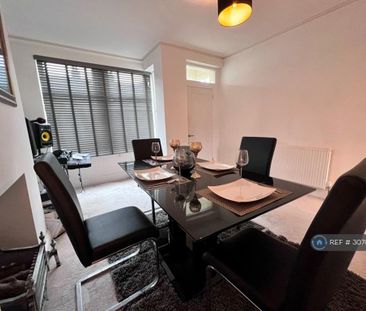 2 bedroom terraced house to rent - Photo 2