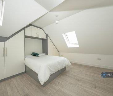 1 bedroom in a house share to rent - Photo 4