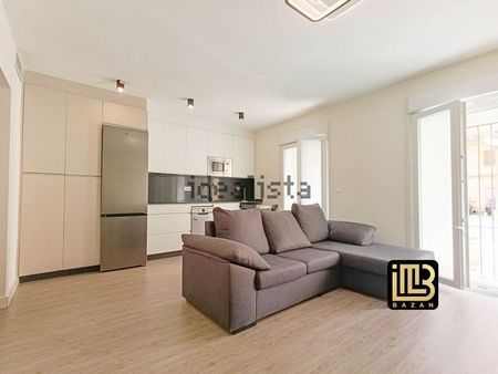 Alquiler de piso en Plaza Jardín de San Antonio - Photo 2