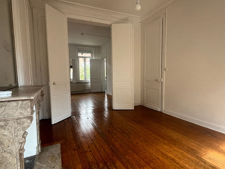 Location Appartement 3 pièces 115m² LILLE 59000 - Photo 2