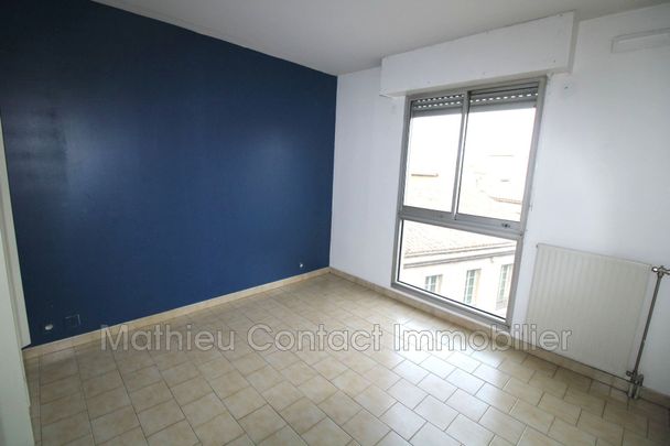 Centre-ville, Location appartement 2 pièces 45 m² - Photo 1