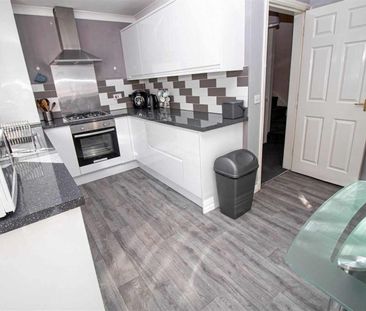 3 Bedroom House - End Terrace - Photo 3