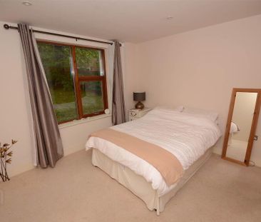 5 Stratfield House, Wellington Park Terrace, Belfast, BT9 6DR - Photo 6