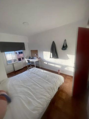 Carrer de Sagunt, Valencia, Valencian Community 46009 - Photo 5