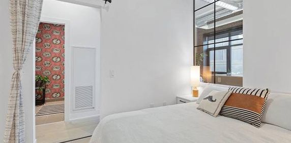 Loft for Rent - High Ceilings, Separate Study - Photo 2