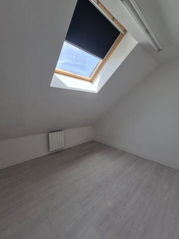 Location Appartement 3 pièces 76m² NOYELLES SOUS LENS 62221 - Photo 2
