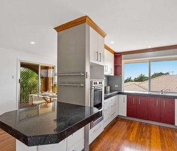 Spacious Bayside Living in Prime Wellington Point Location - Photo 2