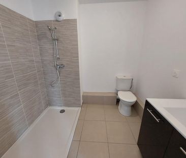 location Appartement T2 DE 32.96m² À NIMES - Photo 4