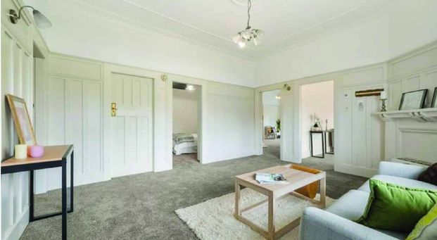 Spacious 3-Bedroom, 2-Bathroom House - Photo 1