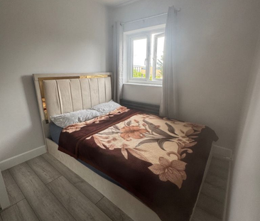 1 bedroom in a flat share to rent - Photo 1