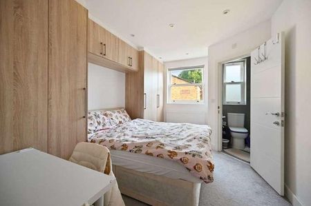 Coningham Mews, Shepherds Bush, London, W12 - Photo 3