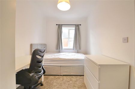 6 bedroom terraced house to rent - Photo 3