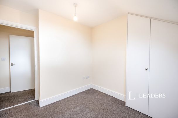 2 bedroom apartment to rent Victoria Road North, Southsea, Hampshire, PO5 - Photo 1