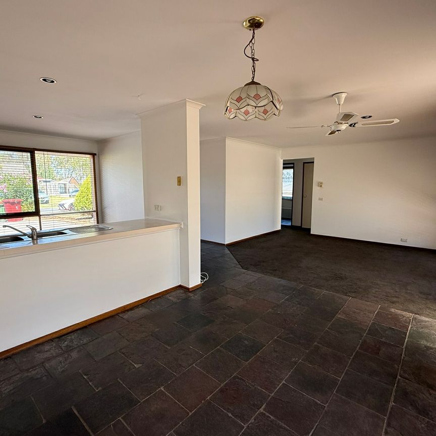 11 Berridale Court, Hampton Park VIC - Photo 1