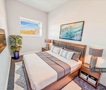 3 bedroom terraced house to rent - Photo 6