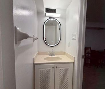 For Lease - 16 Farmington Crescent Unit# Bsmt, Toronto, Ontario - Photo 3