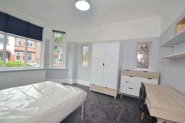 4 bedroom terraced house to rent - Photo 1