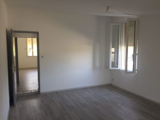Location Appartement 3 pièces 84m² ST DENIS DE PILE 33910 - Photo 1