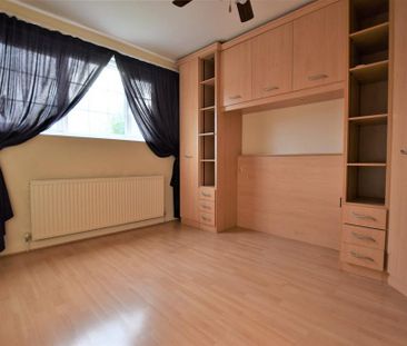 4 bedroom detached house to rent - Photo 5