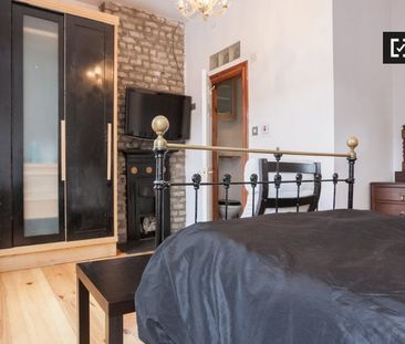 Room to rent in 3-bedroom house in North Inner City, Dublin - Photo 6