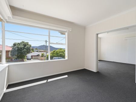 72 Kenbrae Avenue, Glenorchy TAS 7010 - House For Rent | Domain - Photo 4