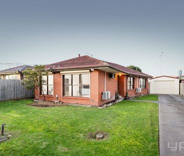 55 Lackenheath Drive, TULLAMARINE - Photo 3