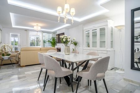 Apartment in Nueva Andalucia - Photo 2