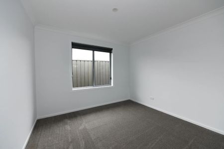 Stunning Home in Prime Location - Photo 5