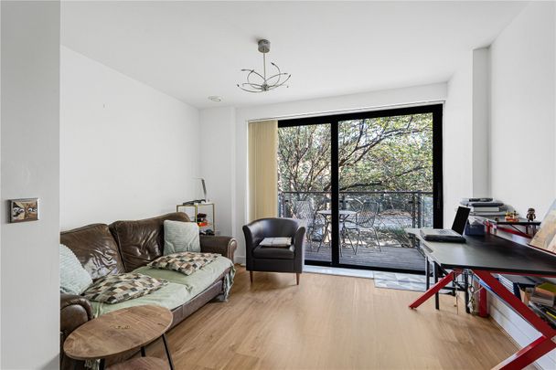 Kennington Road, London, SE11 6AU - Photo 1