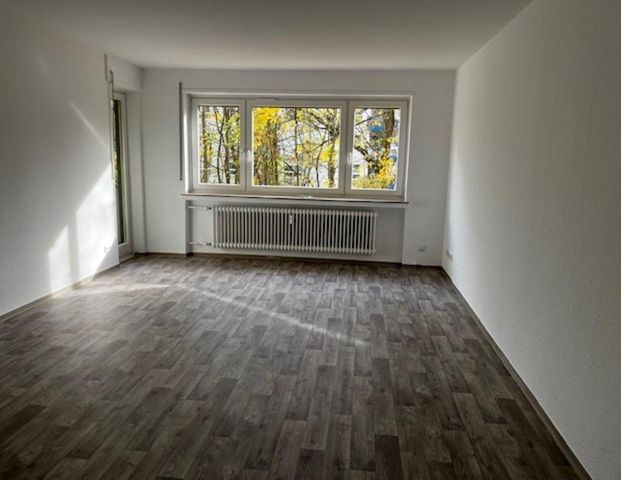 schöne 4 ZKB EG Wohnung mit Balkon & Gäste WC in Baunatal am Baunsberg ( BTL-DBS26-EL ) - Foto 1