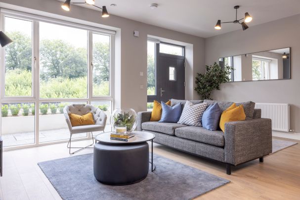 3 Bedroom Apartment - Photo 1