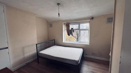 3 bedroom terraced house to rent - Photo 3