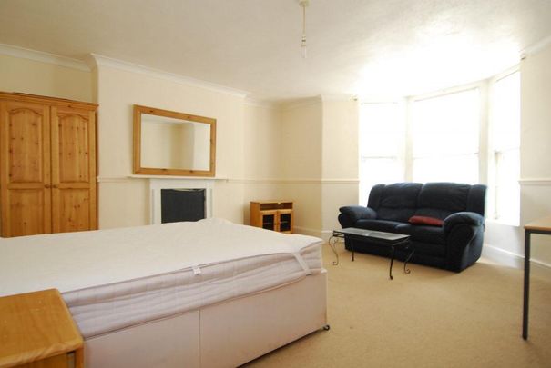 2 bedroom house share to rent - Photo 1