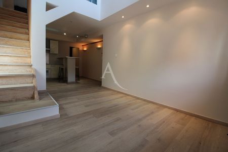 Location Appartement 2 pièces 46m² - Photo 2