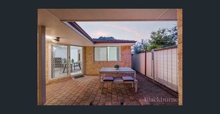 Spacious Villa in Prime Locale - Photo 2