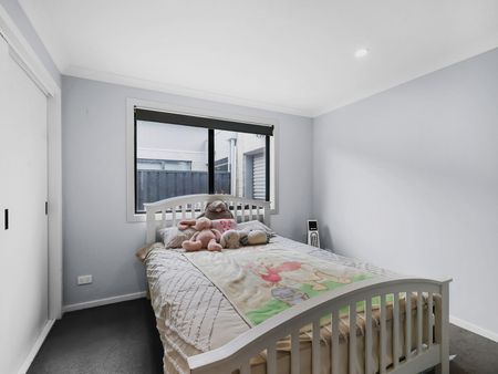 Modern Family Living In The Heart of Bacchus Marsh - Photo 4