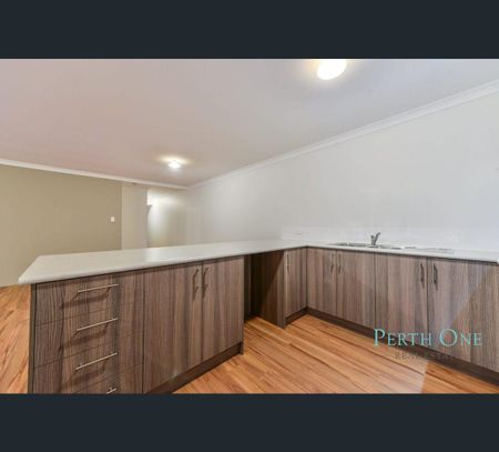 7B Petersfield Lane, Wellard, WA 6170 - Photo 3