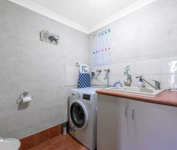 “Beautiful townhouse in amazing location!” - Photo 6